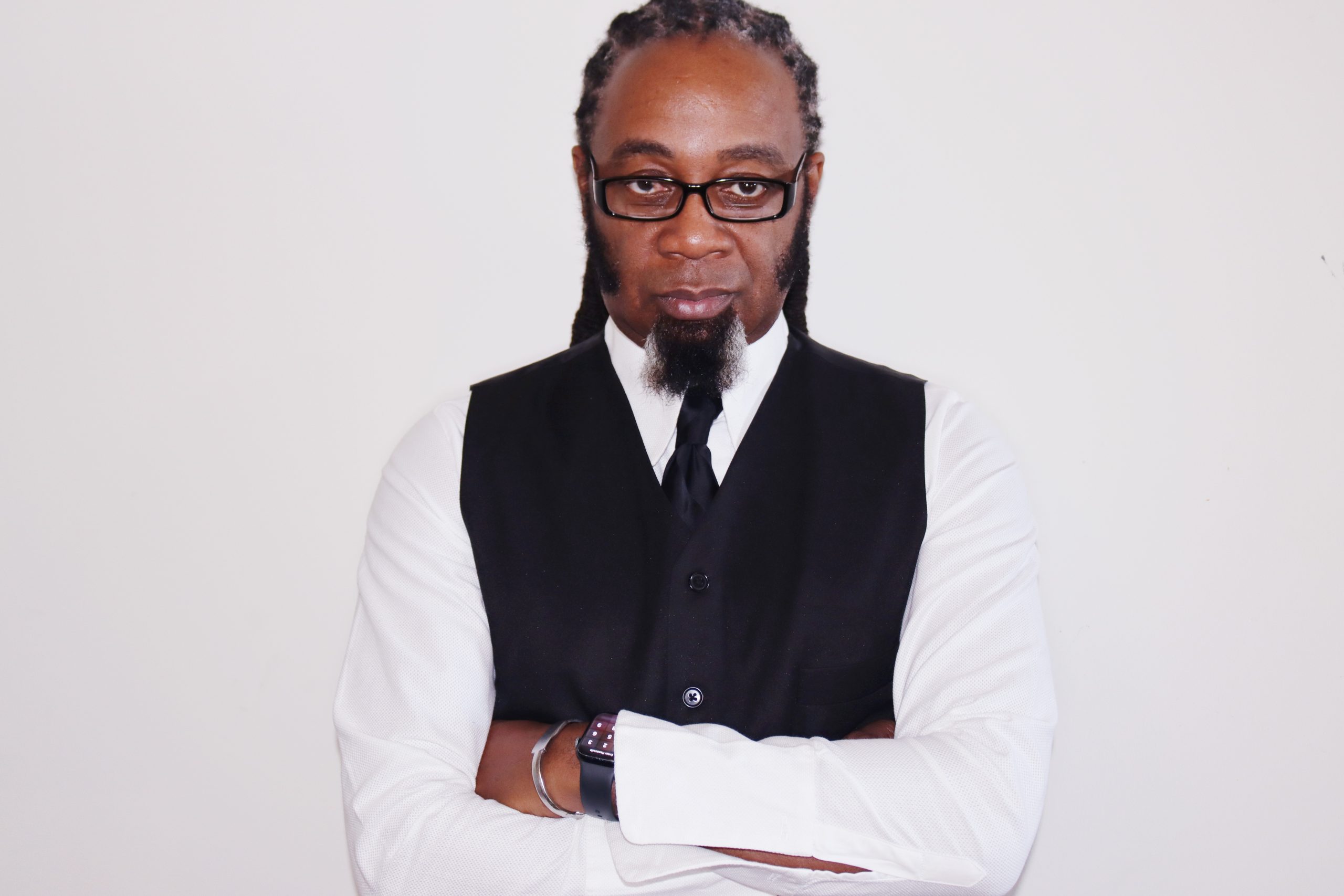 VictorELewis_blkvest4